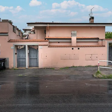 Bed and breakfast Travelershome 170 Station Street 3*