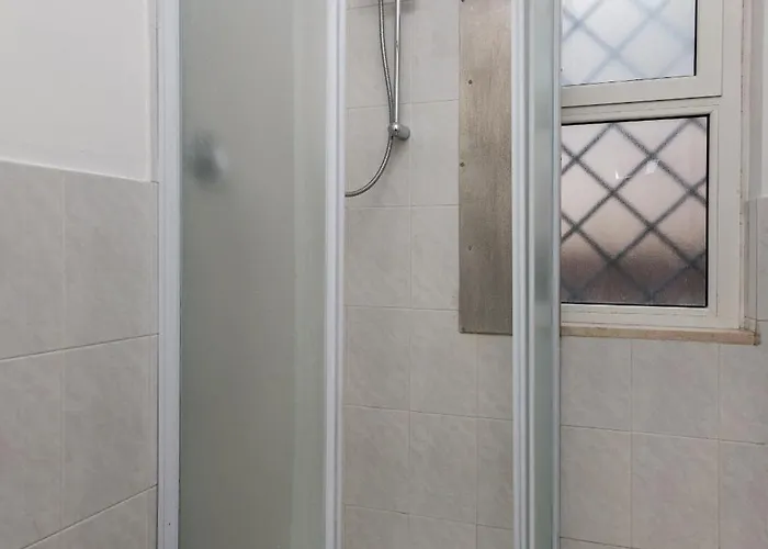 Travelershome 170 Station Street