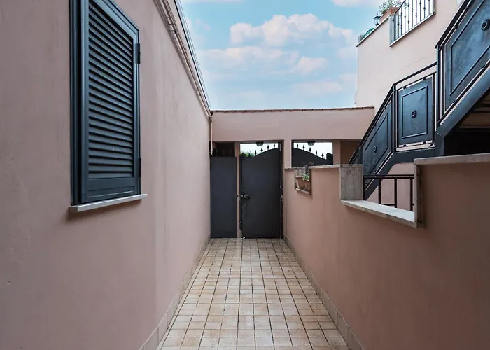 Travelershome 170 Station Street Bed and breakfast Ciampino