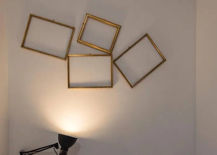 Travelershome 170 Station Street